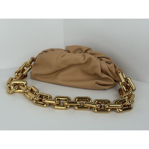 BOTTEGA VENETA The Chain Pouch Beige Leather Shoulder Bag - Picture 1 of 10